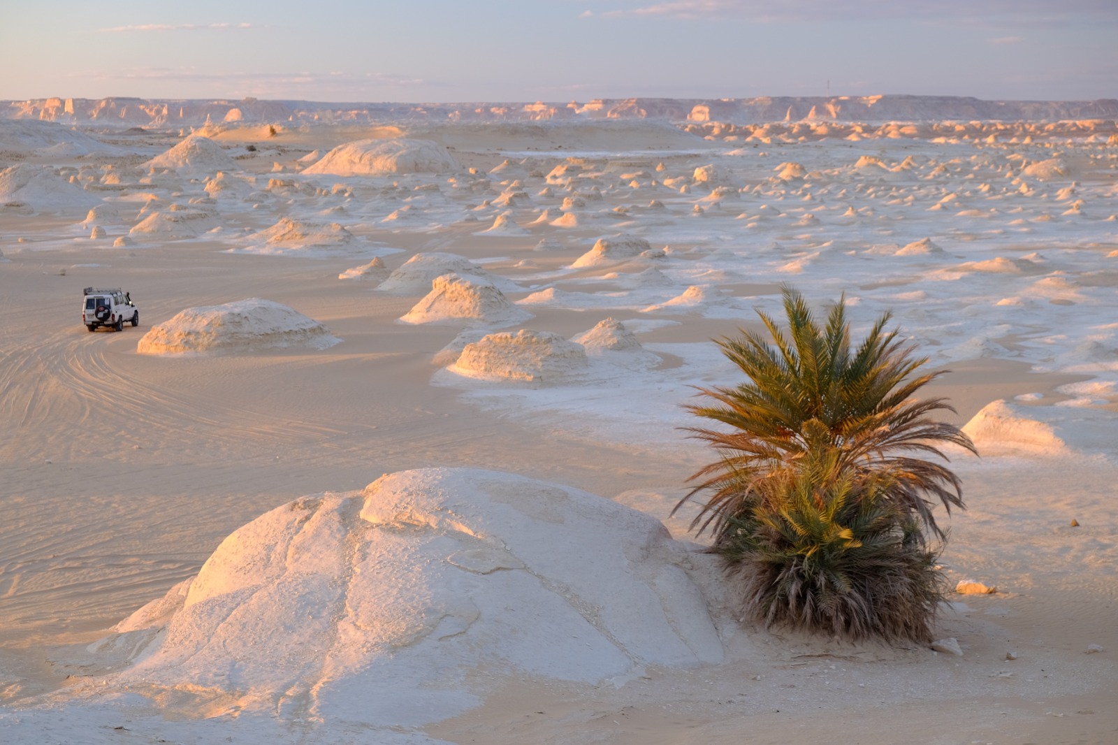 Guided Tours Packages In Egypt Bahariya Oasis Black and White Desert